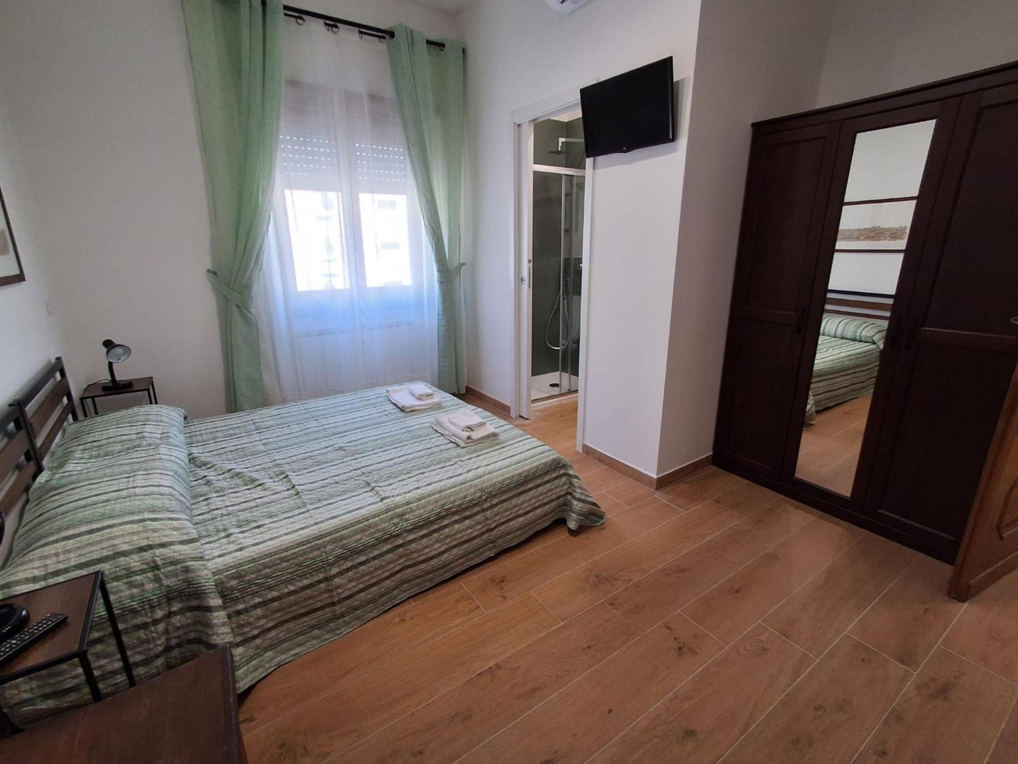 Viola Rooms Affittacamere, Rome